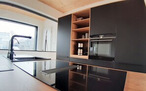 Fridge, oven, stovetop, dishwasher - House "LUV" on the lake in Streu (Bergen auf Rügen)