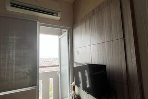 Room - DLP Rooms (Central Jakarta)