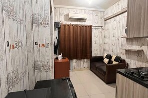 Room - DLP Rooms (Central Jakarta)