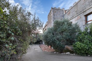 Property grounds - Apartment 'Suite Atrium Bubble' with Private Terrace, Wi-Fi and Air Conditioning (Canyelles)