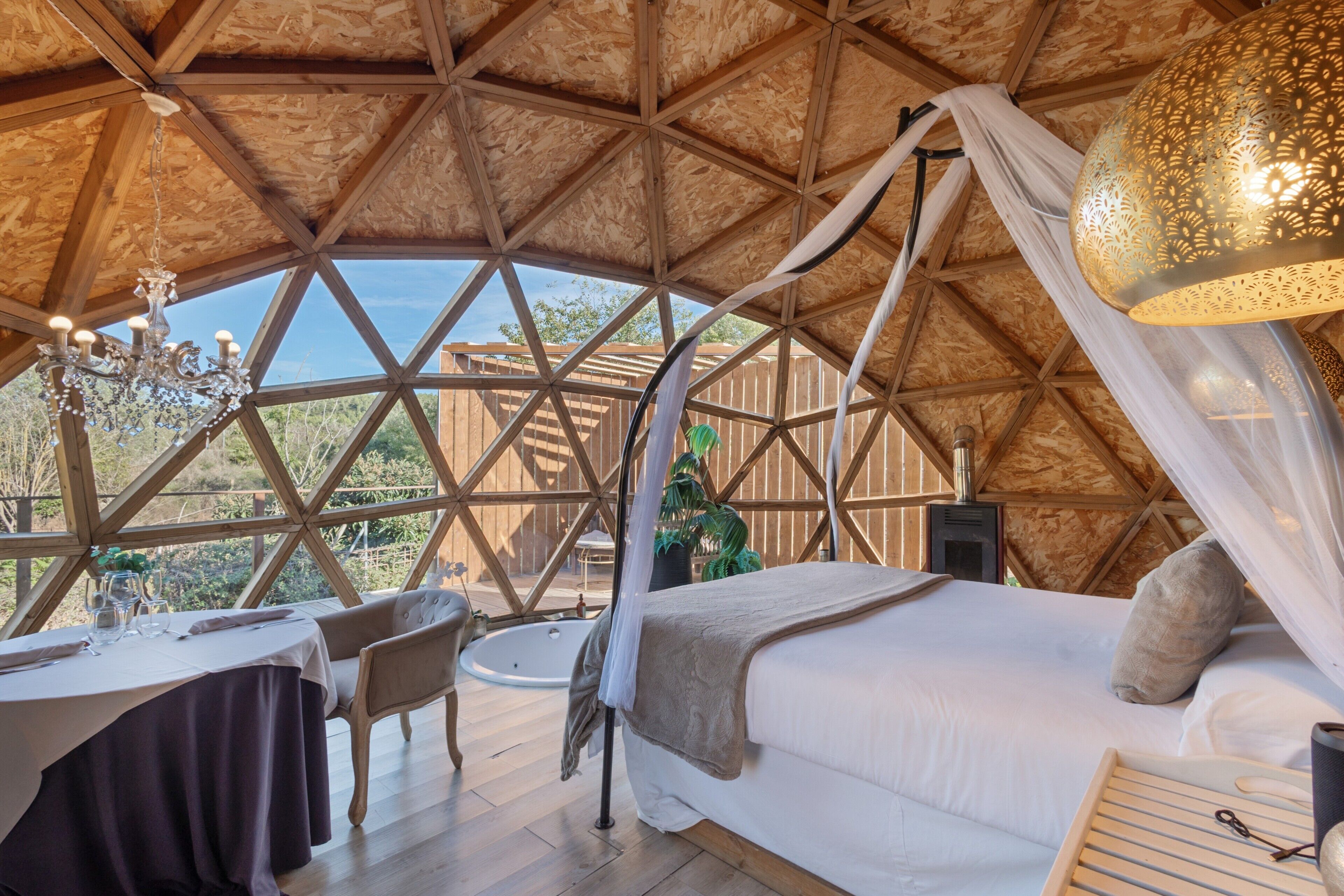 1 camera, Wi-Fi, lenzuola