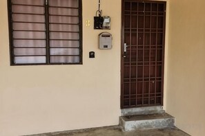 Exterior detail - Homestay Che Wan Satu (Kuala Kuantan)