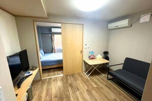 Room - MW Hotel (Tokyo)