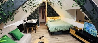 URBAN Jungle • Downtown escape