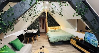 URBAN Jungle • Downtown escape