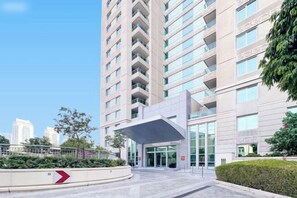 Exterior - bnbme 5 min -> Marina Walk, 10 min -> Yatch Club (Dubai)