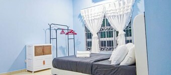 Modern Home at Kajang by HCK