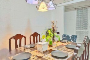 Unclassified image, 2 of 47, button - Getaway Villa Bangkok - 4 Bedroom, 6 Beds and 5 Bathroom (Bangkok)