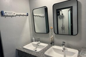 Bathroom - MyGarden Villa Phan Thiet Beachfront (Phan Thiet)