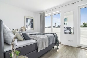 2 bedrooms, iron/ironing board, free WiFi