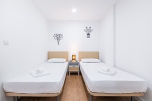 2 habitaciones, tabla de planchar con plancha y wifi gratis 