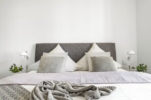 2 bedrooms, iron/ironing board, free WiFi