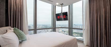 Superior Apartment, 2 Bedrooms, Balcony, City View | Hypo-allergenic bedding, minibar, individually decorated