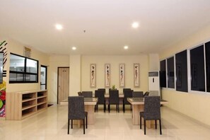 Restaurant - Graha Sumsel Jakarta (Central Jakarta)