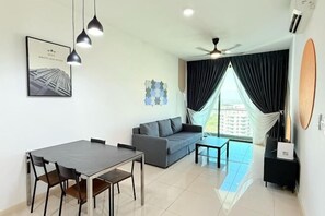 Room - Macrolink 2B2R 7 pax Condo Medini near legoland (Iskandar Puteri)