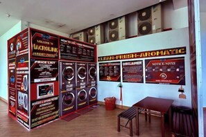 Interior - Macrolink 2B2R 7 pax Condo Medini near legoland (Iskandar Puteri)