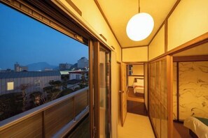 الإطلالة من المنشأة