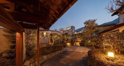 [Mountain and Sea: Luxury bath villa/4 bedrooms/up to 11 people/Parking for 2 cars