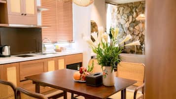 Dobbeltrom – deluxe | Minibar, skrivebord og wi-fi (inkludert)