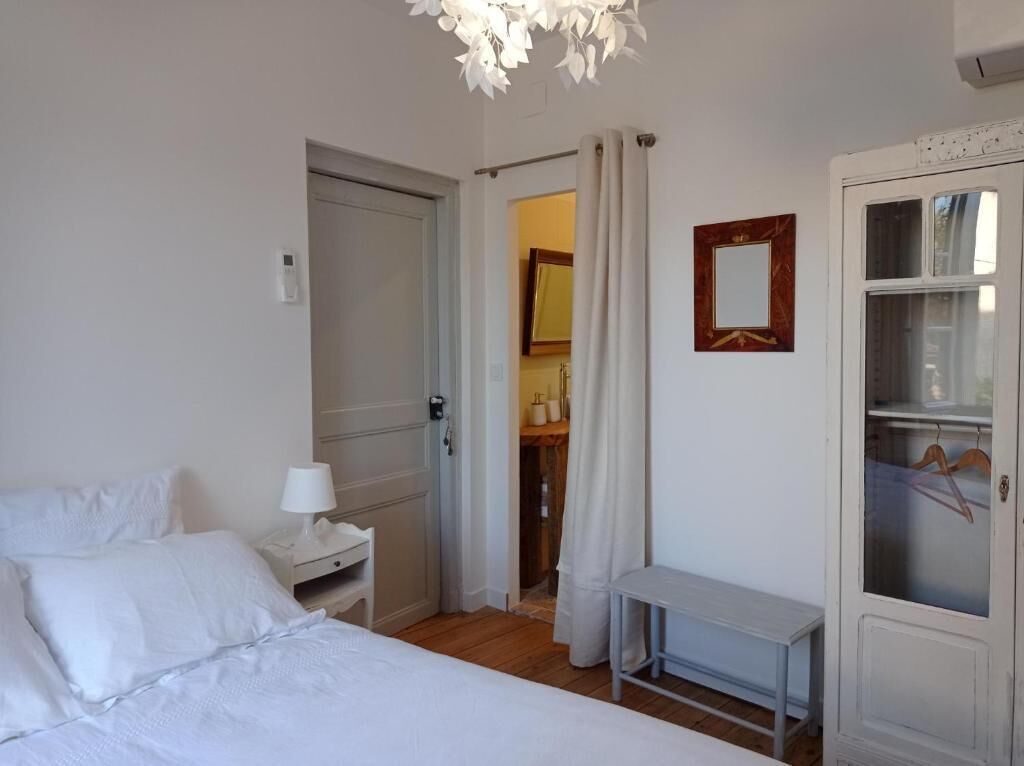 Double Room, Garden View | Desk, free WiFi