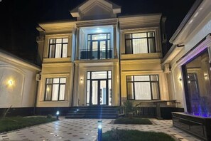 Garden - yuelai hotel (Tashkent)