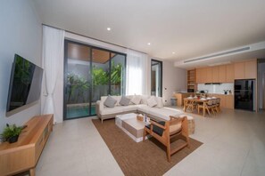 Room - Long One - Chalong 3 Bedroom Sea View Pool Villa (Phuket)