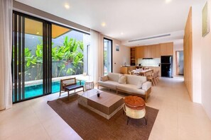 Room - 3 Bedroom Seaview Pool Villa near Chalong Pier Phuket Warm Plus (Phuket)