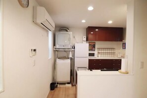 Private kitchen - HAMA HILLS Shinjuku ANNEX (Tokyo)