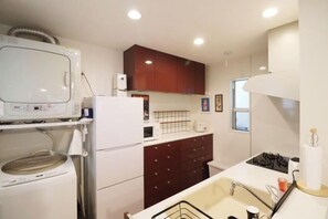 Private kitchen - HAMA HILLS Shinjuku ANNEX (Tokyo)