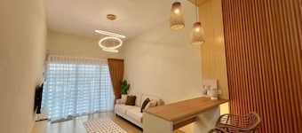 PoloStay Landed House 4 Room for 10 pax