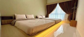 PoloStay Landed House 4 Room for 10 pax