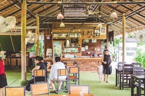 Interior - Cheiwlan Camp & Resort (Ban Ta Khun)