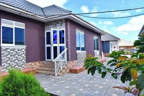 Garden - The Biira Residence (Busiro)