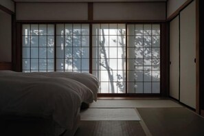 Cots/infant beds