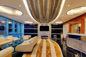 Interior - bnbme Sea View from 54th Floor Heart of Marina (Dubai)