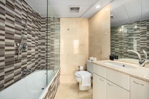 Room - Magnificent Seaside Panorama Stay by Sea N' Rent (Tel Aviv)