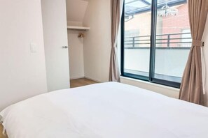 Room - 【Little Planet】Kyobashi Osaka Castle Park Newly Built Free Parking Direct access to Kansai Airport, (Osaka)