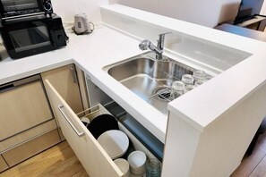 Restaurant - 【Little Planet】Kyobashi Osaka Castle Park Newly Built Free Parking Direct access to Kansai Airport, (Osaka)