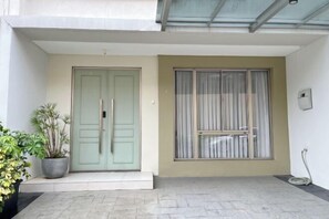 Exterior - Premium Luxury Home At Golf Island PIK (North Jakarta)