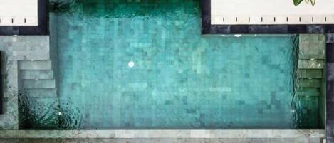 수영장