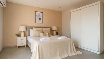 Iron/ironing board, free WiFi