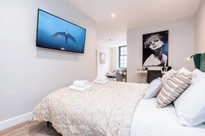 Cribs/infant beds - Beautiful Retreat in the Heart of the City Leeds (Leeds)