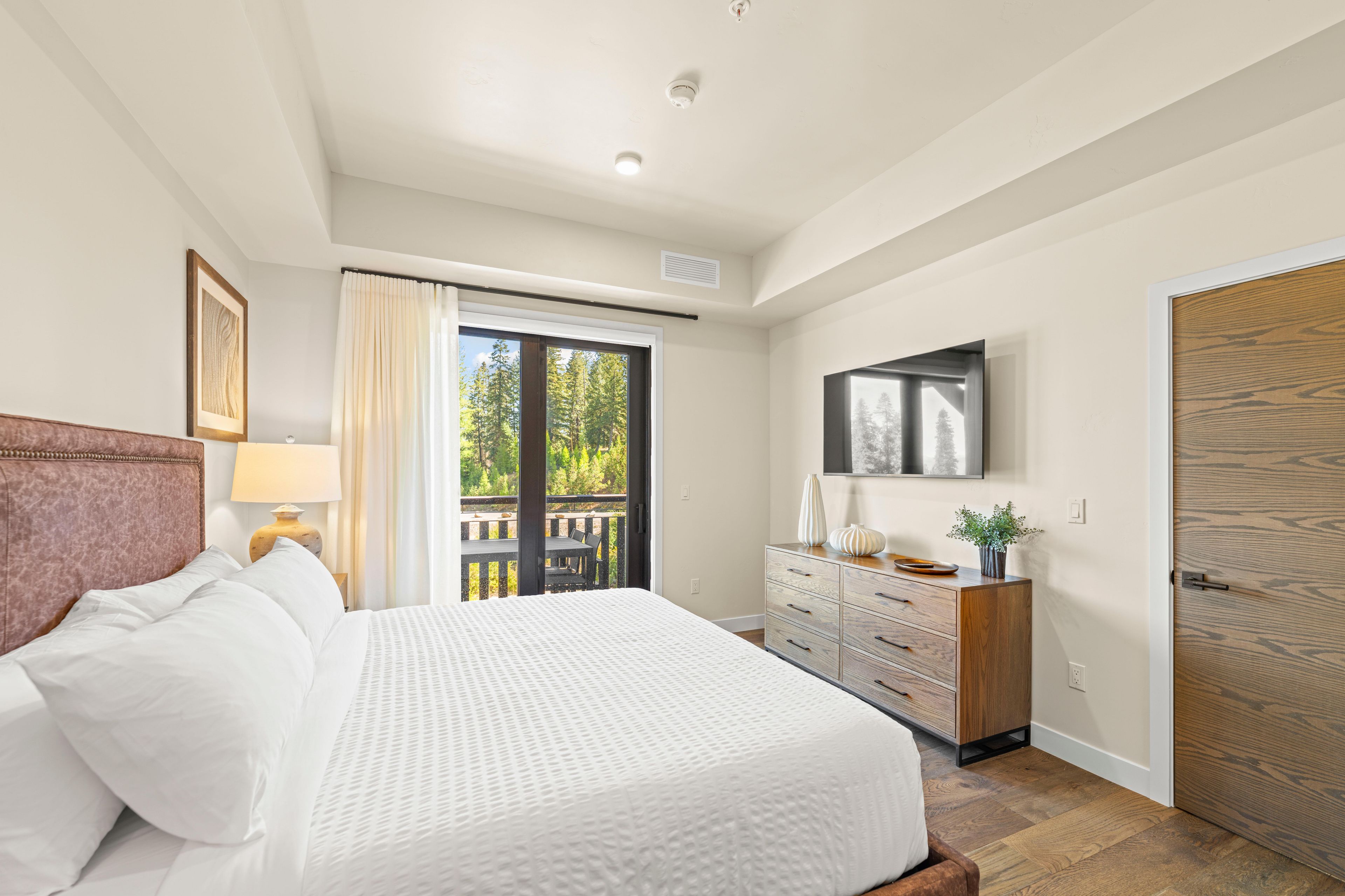 1 bedroom, internet, bed sheets