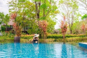 Outdoor pool - Naralin Khaoyai (Pak Chong)