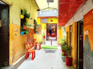 Exterior - Hotel Teerth Guest House Varanasi  (Varanasi)