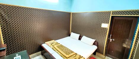 Deluxe-Doppelzimmer, Klimaanlage | Allergikerbettwaren, schallisolierte Zimmer, kostenloses WLAN