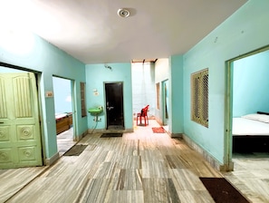 Basic Double Room | Hypo-allergenic bedding, soundproofing, free WiFi, bed sheets - Hotel Teerth Guest House Varanasi  (Varanasi)