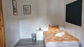 4 Schlafzimmer, Reisekinderbett, WLAN, Bettwäsche