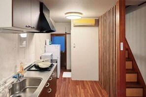 Unclassified image, 4 of 7, button - JIAJIA｜2-4 guests，1 bedroom，1 toilet，2 living rooms，1 kitchen (Osaka)