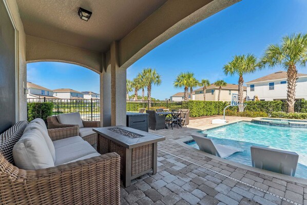 House, Multiple Beds, Pool Access, Pool View (Disney Retreat at Encore Resort) | View from room